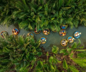 Da Nang greets first flight from Japan