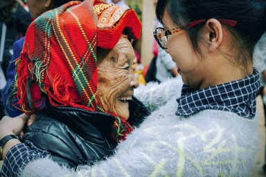 Hanoi – Tuan Chau - Halong Bay cruise